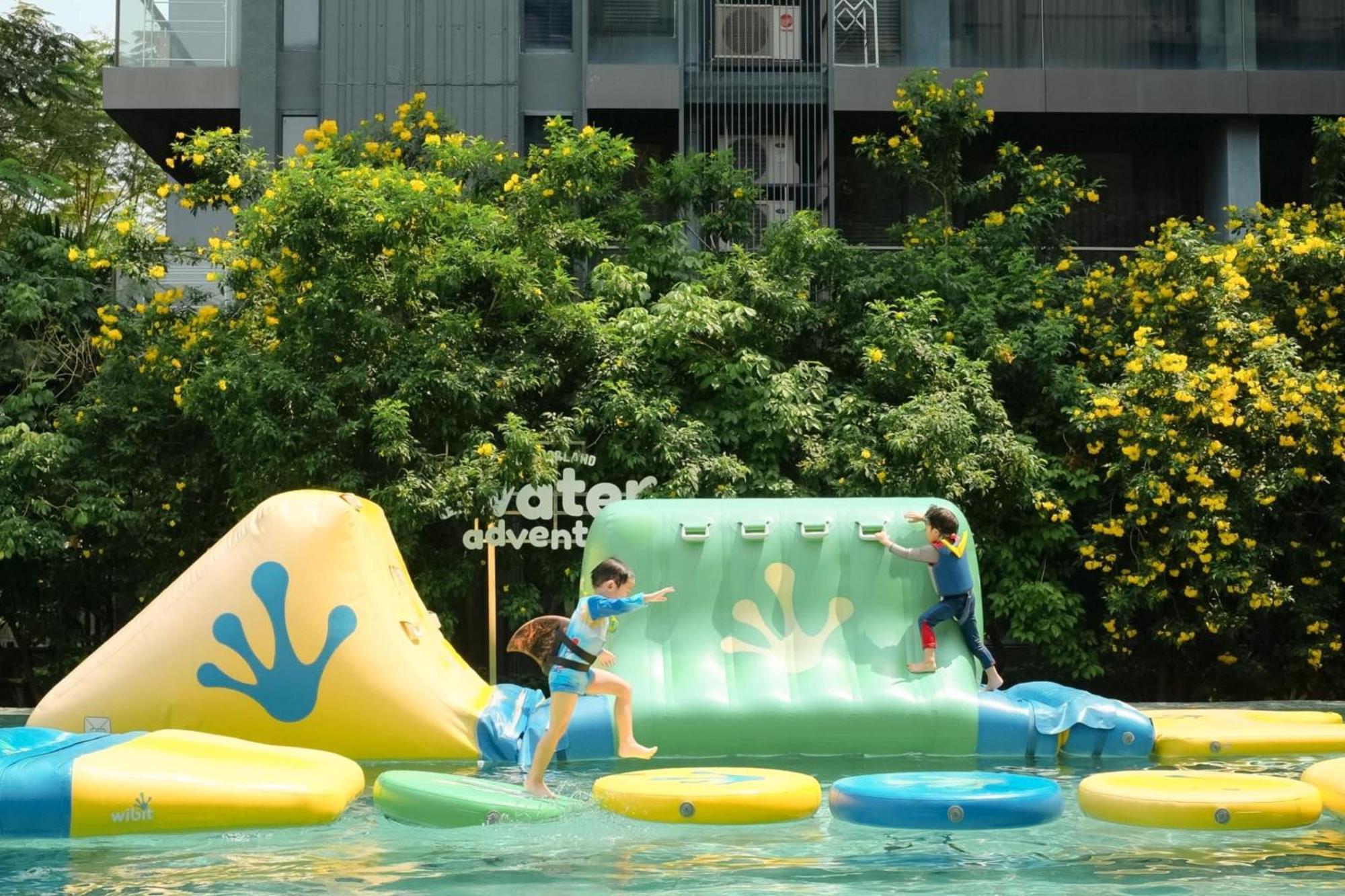 Balcony Seaside Sriracha Hotel & Serviced Apartments Si Racha Exterior photo