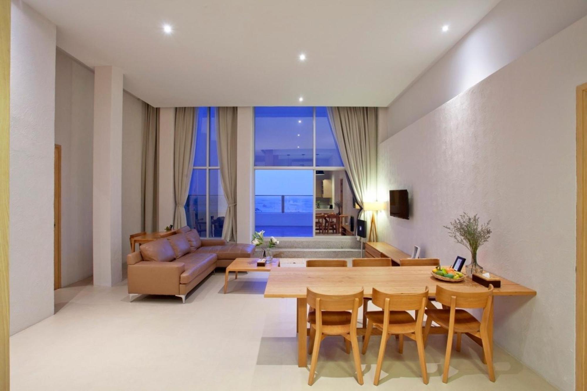 Balcony Seaside Sriracha Hotel & Serviced Apartments Si Racha Exterior photo