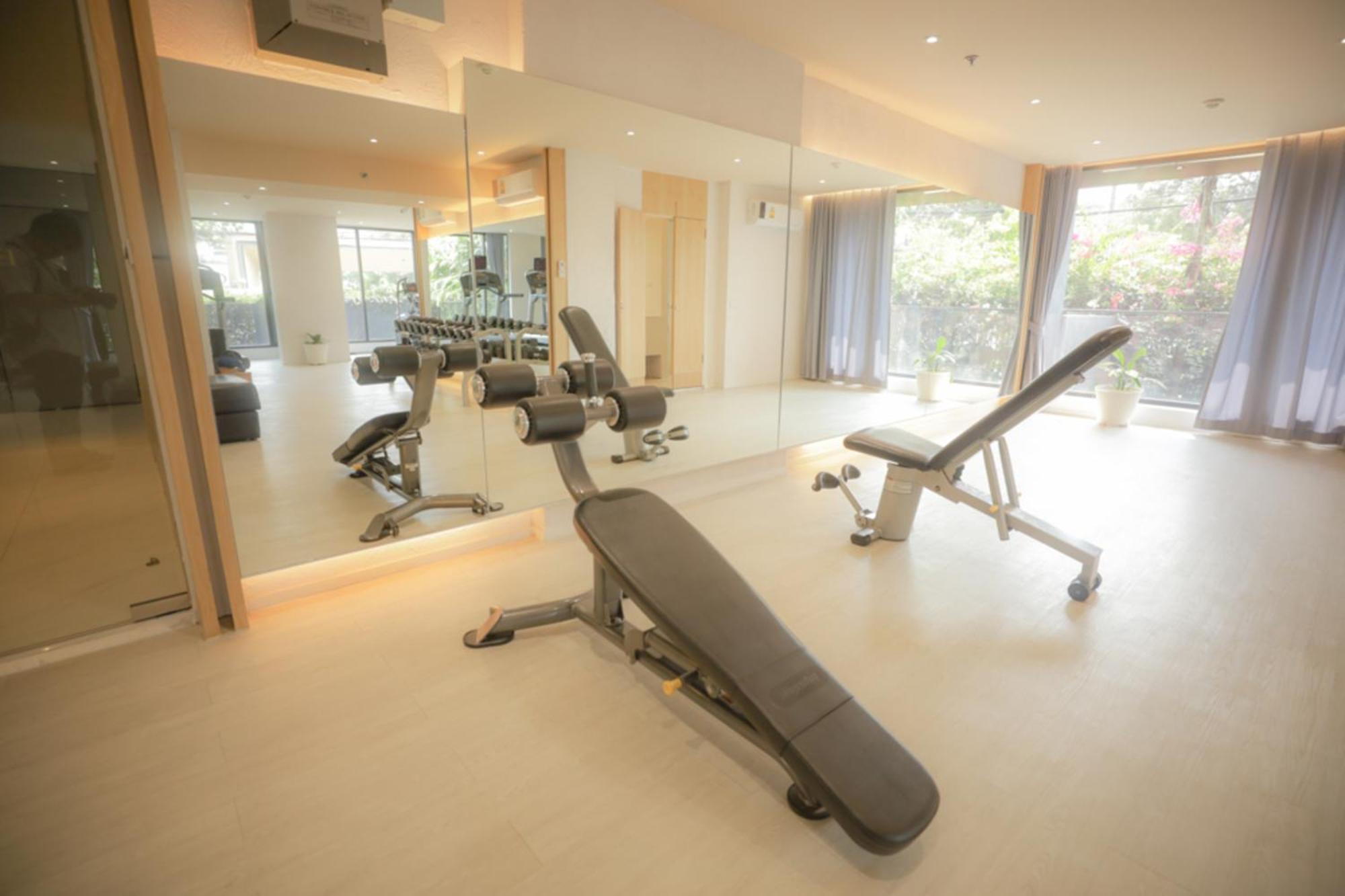 Balcony Seaside Sriracha Hotel & Serviced Apartments Si Racha Exterior photo